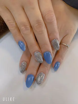 スカルプネイル 2色使ってるんでワンカラーの値段にプラス千円となります オフは一本100円 ベスティオーラ所属 阪本 日湖のネイルデザイン ミニモ