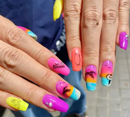Oar Nail所属 スカルプ派手ネイル Oar Nailのネイルデザイン ミニモ