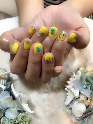 ミラーネイル 21年夏人気のミラーネイルのネイルデザイン ネイルアートカタログ 57ページ目 ミニモ