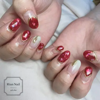 キラキラの奥行き感 冬ネイルを楽しめるのもあと少し パステルの季節になる前に気になってた重めのカ Rian Nail Salon School 昭島 リアンネイル 所属 Rian Nailのネイルデザイン ミニモ