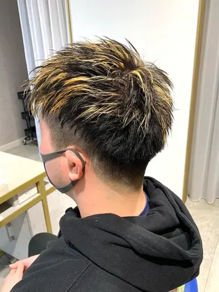 メッシュカラー ハイライトカラー アップバングショート 刈り上げ 刈り上げショート メンズショート Letter By Novel所属 メンズパーマ 加藤 弘貴のヘアカタログ ミニモ