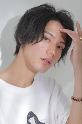 メンズ 刈り上げ 剃り込み ラインカット Lee天神橋店所属 久保 翔麻 トップスタイリストのヘアカタログ ミニモ