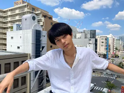 中性ストレートというメニューで 伸びすぎないヘアにツヤとサラサラ感を演出できます 最新の技 Urban 所属 山中 浩崇のヘア カタログ ミニモ