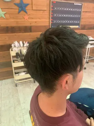 刈り上げ 21年夏人気の刈り上げのヘアスタイル 髪型カタログ ミニモ