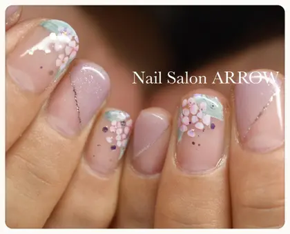 ダッフィフレンズ手書きネイル グラデーション 6 600 時間制アート 6 600 Nailsalon Arrow所属 Nailsalon Arrowの ネイルデザイン ミニモ