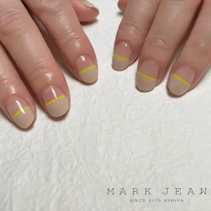 黄色 22年春人気の黄色のネイルデザイン ネイルアートカタログ 21ページ目 ミニモ