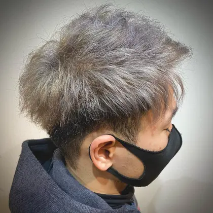 プラチナアッシュシルバーカラー Ivy Villa店所属 Ivy Villa メンズカット大西 陸のヘアカタログ ミニモ
