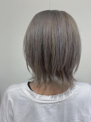 シルバーアッシュ】2026年秋人気のシルバーアッシュのヘアカラー・髪型