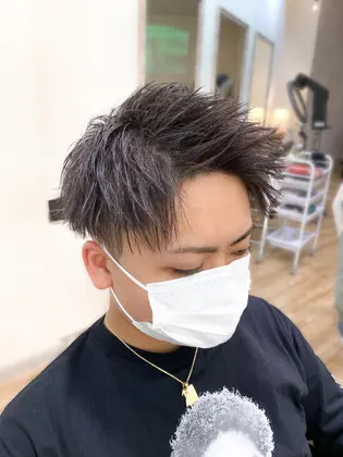 アッシュグレー 短髪 Bar ベーア 所属 メンズヘア達人 原田 悠希のヘアカタログ ミニモ