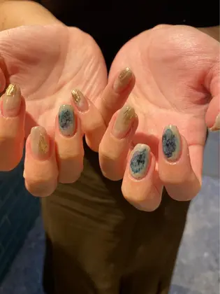 明日15 30 1枠 17 00 1枠空いております 秋ネイルにチェンジはもうお済みですか Oak中目黒所属 Oak中目黒 Hidemiのネイル デザイン ミニモ