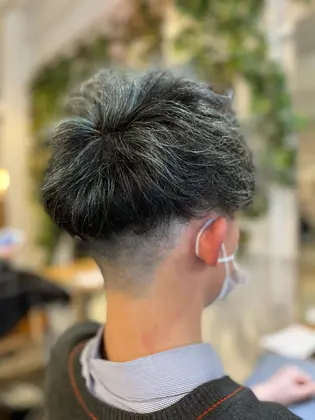 メッシュ 21年夏人気のメッシュのヘアカラー 髪色カタログ 6ページ目 ミニモ