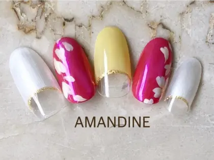 桜ネイル 21年秋人気の桜ネイルのネイルデザイン ネイルアートカタログ ミニモ