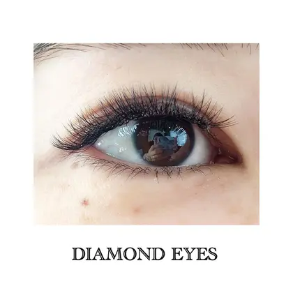 目頭 中央 目尻 とまつ毛が生えている場所 位置によって細かく長さやカールを変える事によって今までと ダイヤモンドアイズ 代沢店所属 店長 仙田山 かすみのマツエクデザイン ミニモ