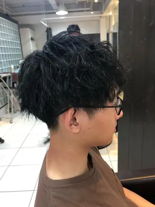 メンズツイストパーマ 21年春人気の髪型 ヘアカタログ ミニモ