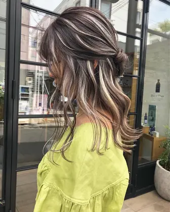 セミロング 21年秋人気のセミロングのヘアスタイル 髪型カタログ ミニモ