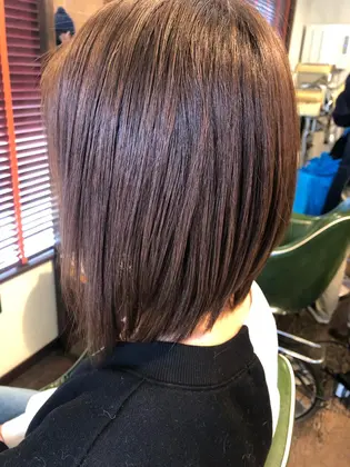 肩ギリギリの前下がりボブ レイヤーで軽さを出してます カラーはイルミナカラーのサファリを使用 Hair Salon Dig所属 長谷川 薫のヘアカタログ ミニモ