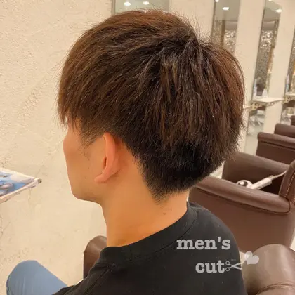 刈り上げ 22年冬人気の刈り上げのヘアスタイル 髪型カタログ ミニモ