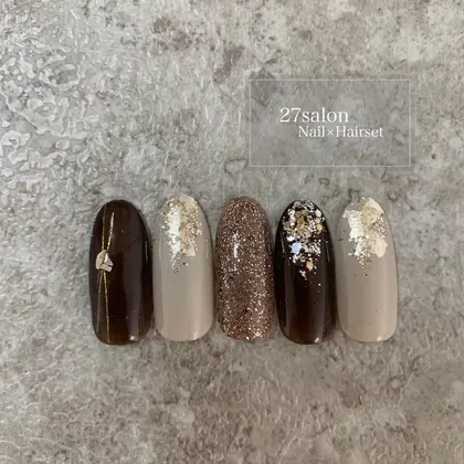 ブラウン 21年夏人気のブラウンネイルのネイルデザイン ネイルアートカタログ 80ページ目 ミニモ