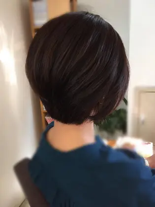 前下がりボブ 21年秋人気の前下がりボブのヘアスタイル 髪型カタログ 37ページ目 ミニモ