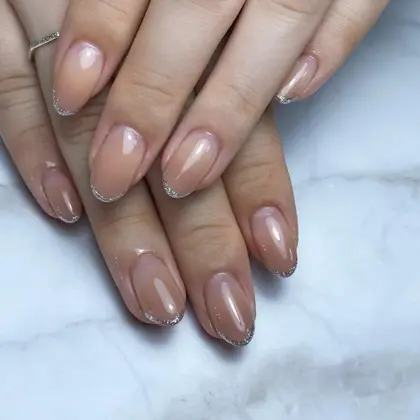カラーグラデーション 先端ラメライン シンプルコースショートネイル 4 000 Nail Ameria Megu所属 Ameria Meguのネイル デザイン ミニモ