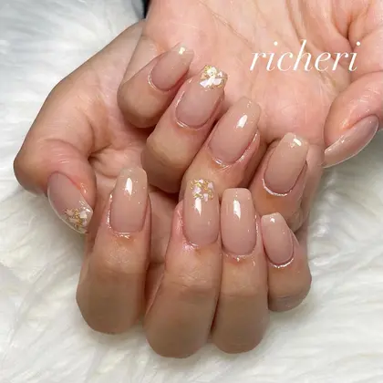 テーマ モテ 愛されネイル これまた可愛い愛されネイル 金箔とシェルの Private Nail Salon Richeri所属 Richeri Ayaのネイルデザイン ミニモ