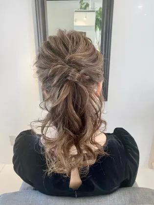 ポニーテール 22年秋人気のポニーテールのヘアアレンジ 髪型カタログ 16ページ目 ミニモ