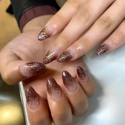 グラデーション 21年夏人気のグラデーション ラメグラデのネイルデザイン ネイルアートカタログ 45ページ目 ミニモ