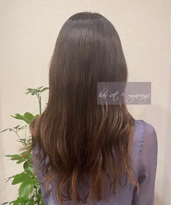 グラデーションカラー ブリーチを使わずナチュラルにグラデーションを オフィスでもokなナチュラルなヘ Gene所属 モテヘア スタイリスト川島のヘアカタログ ミニモ