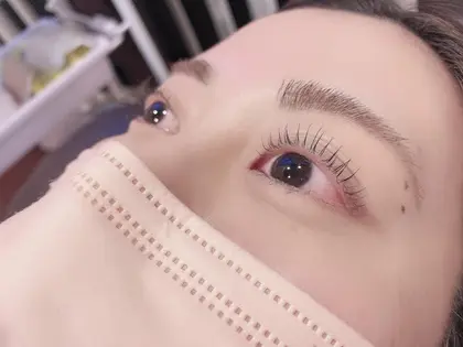 立ち上げカールで長さを お久しぶりのまつ毛パーマでくりっと可愛い目元に One Eyelash Salon大橋所属 Fujimaru Yu Kiの マツエクデザイン ミニモ