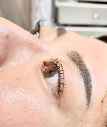 まつげパーマ Hair Make Earth徳島北島店所属 坂野 志歩のマツエクデザイン ミニモ