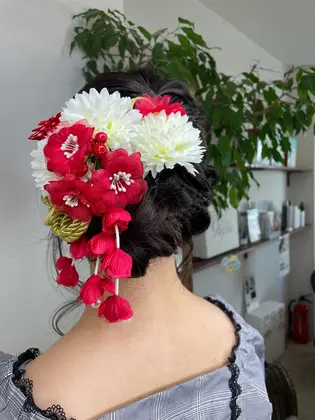 成人式 21年夏人気の成人式ヘアのヘアアレンジ 髪型カタログ ミニモ
