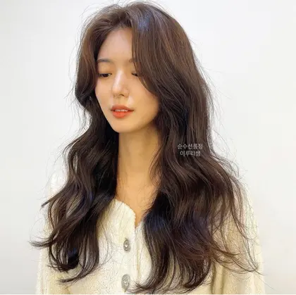 Marbles Tokyo Neolive所属 韓国ヘア 渡辺 萌のヘアカタログ ミニモ