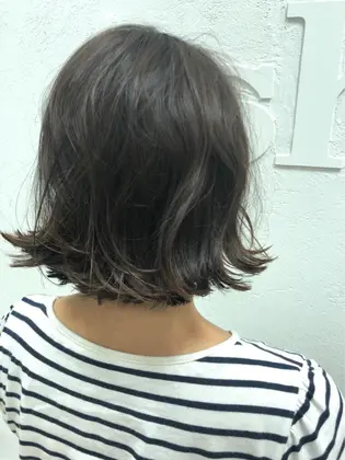 前下がりボブ 21年夏人気の前下がりボブのヘアスタイル 髪型カタログ 37ページ目 ミニモ