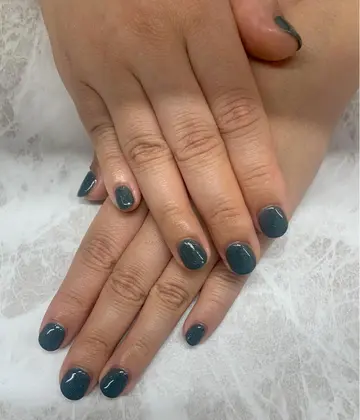 グリーン 21年夏人気のグリーン 緑色 のネイルデザイン ネイルアートカタログ ミニモ