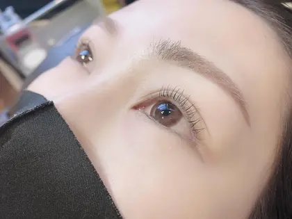 立ち上げカールで長さを お久しぶりのまつ毛パーマでくりっと可愛い目元に One Eyelash Salon大橋所属 Fujimaru Yu Kiの マツエクデザイン ミニモ