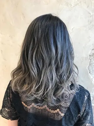 ショートはあえて根元を暗く残してもお洒落 Afloat Ruvua所属 藤原 美和のヘアカタログ ミニモ