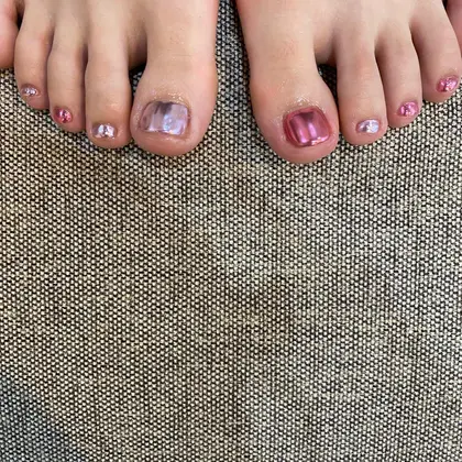 ミラーネイル 21年夏人気のミラーネイルのネイルデザイン ネイルアートカタログ 63ページ目 ミニモ