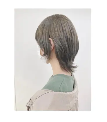 アッシュ 21年夏人気のアッシュのヘアカラー 髪色カタログ 2ページ目 ミニモ
