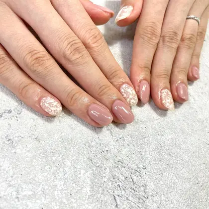 桜ネイル 21年夏人気の桜ネイルのネイルデザイン ネイルアートカタログ ミニモ