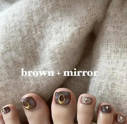 ブラウン ミラーネイル 冬フット ミラーネイルデザイン ブラウンネイル もやもやネイル Nailsalon Cooo所属 Cooo クー Shimizuのネイルデザイン ミニモ