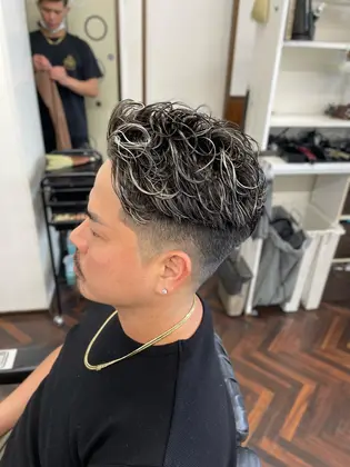 オールバック 23年冬人気のオールバックのヘアスタイル 髪型カタログ ミニモ