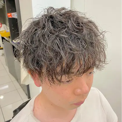 ツイストパーマ 21年夏人気のツイストパーマのヘアスタイル 髪型カタログ 66ページ目 ミニモ