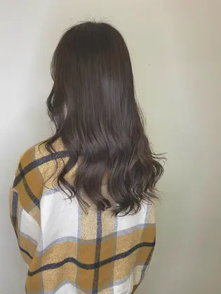 ロングヘアのヨシンモリ巻き 太めのコテで後ろに流れるようにリバースに Brace今里店所属 加井 直樹のヘアカタログ ミニモ