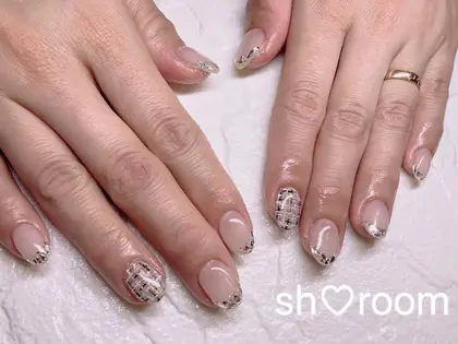 ミラーフレンチ 鏡フレンチ ガラスフレンチ ツイードネイル 冬ネイル 河内長野ネイルサ Nail Salon Saki所属 Sh Roomの ネイルデザイン ミニモ