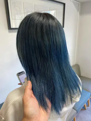 元々髪色が明るい人はこれぐらいの青も入ります 暗めだとブルーブラックに近くなります Studio Futuro By Be Hair所属 瀧野 亮のヘアカタログ ミニモ 元々髪色が明るい人はこれぐらいの青も入ります 暗めだとブルーブラックに近くなります Studio Futuro By Be Hair所属 瀧野 亮のヘアカタログ ミニモ