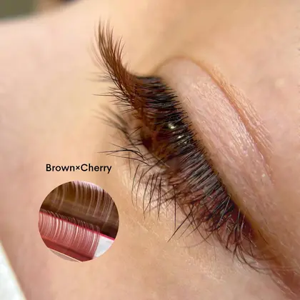 エモい 千葉マツエク 千葉駅 カラーエクステ 秋メイク 秋カラー Beauty アンドビューティー 所属 𝙈𝘼𝙄千葉中央 Snsで人気のマツエクデザイン ミニモ