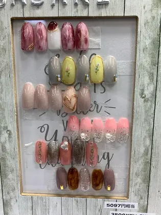 パーツ付けさせて頂きましたかわい エーナイン栄町店所属 佐々木 沙織のネイルデザイン ミニモ