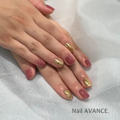 ピンクブラウンにゴールドミラーで秋先取りちゅるんネイル Nail Avance所属 Avance 鳳店 嶋谷南美のネイルデザイン ミニモ