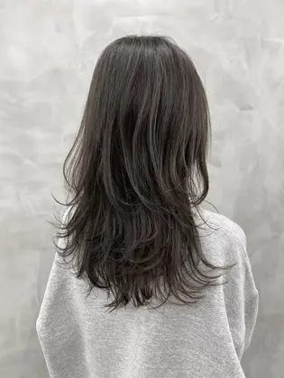 ウルフカット 21年夏人気のウルフカットのヘアスタイル 髪型カタログ 7ページ目 ミニモ