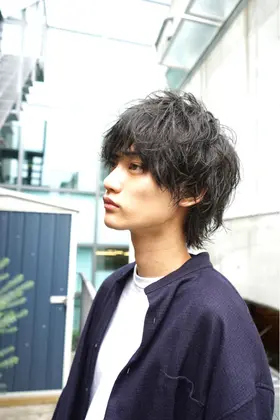 無造作なゆるふわウルフ Fifth 5heirdesign所属 上嶋 芳宜のヘアカタログ ミニモ